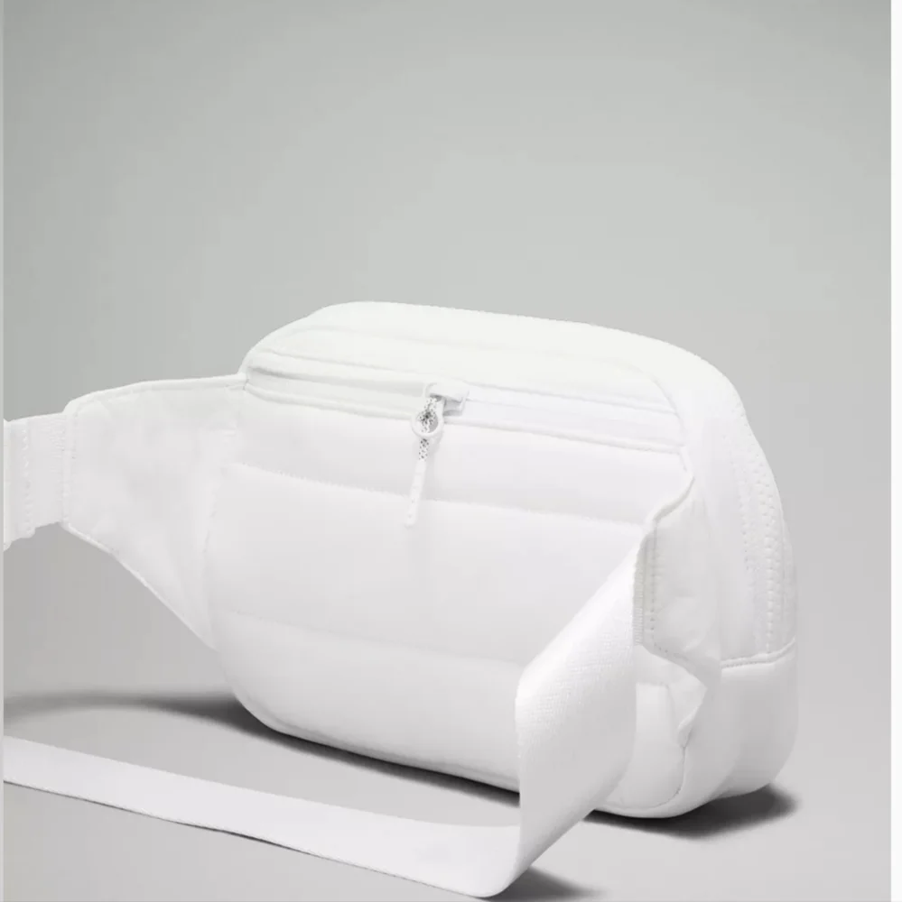 NWT Lululemon Everywhere Belt Bag Large 2L Wonder Puff - Picture 4 of 9